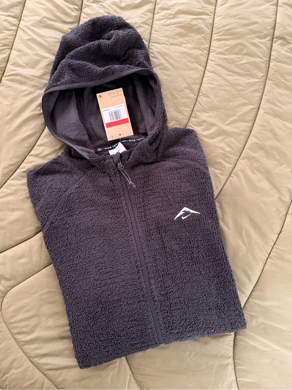 Nike Trail Running Men’s s Hooded Sherpa lightweight Jacket in Black
